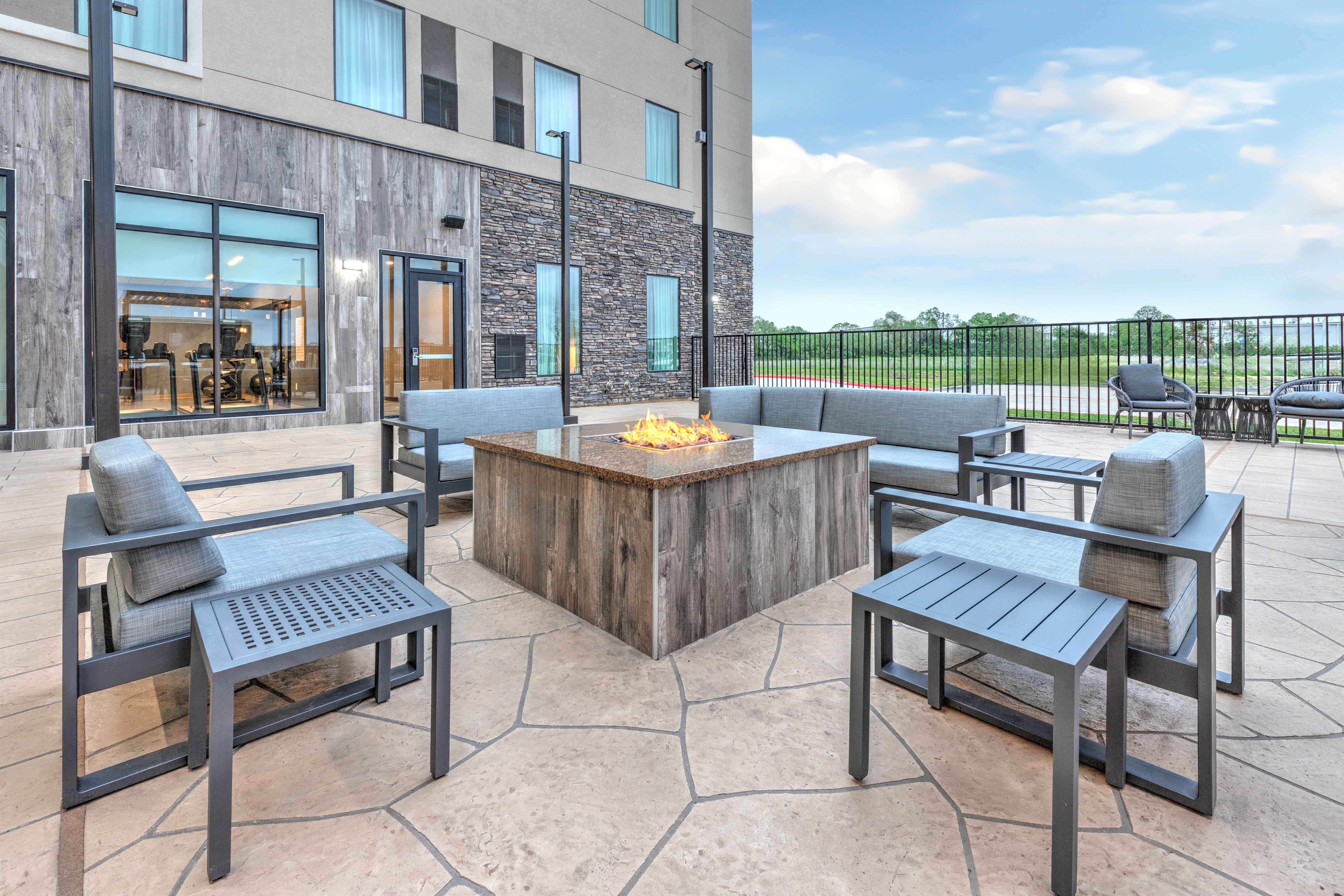 Staybridge Suites PORT ARTHUR 25/40