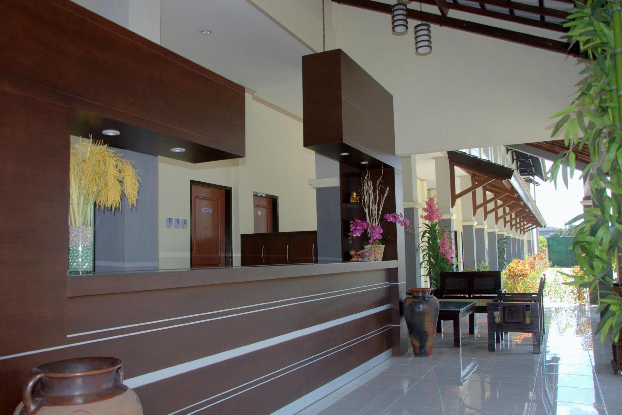 HOTEL PURI INDAH & CONVENTION 8/99