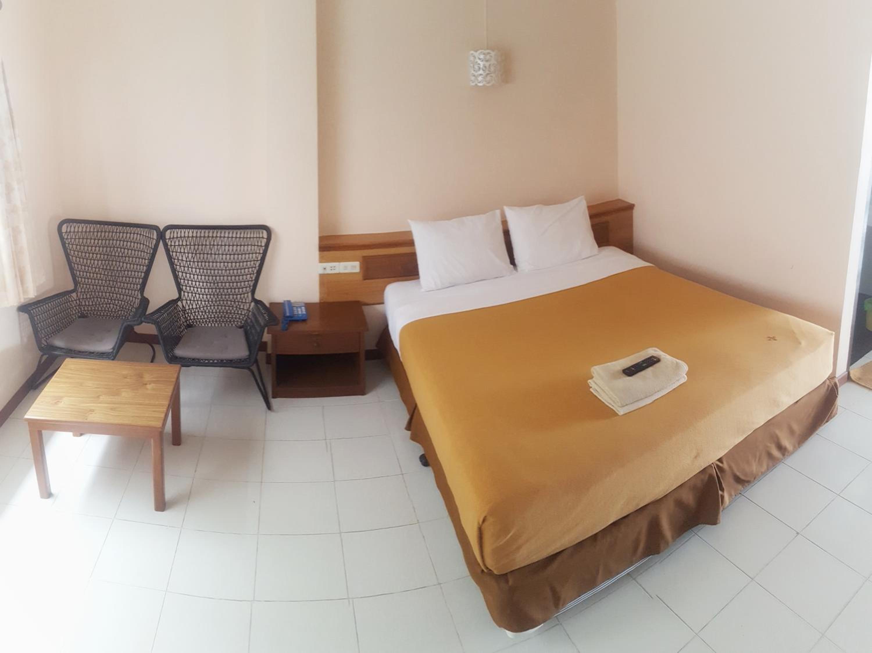 Top Thai Hotel 8/49