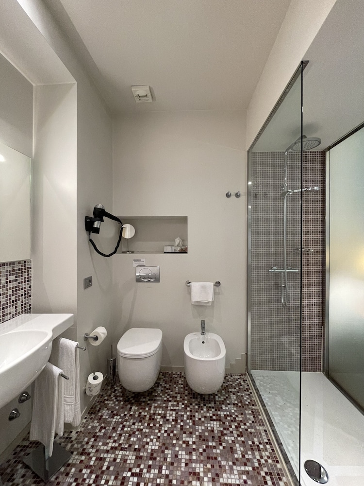 Hotel Annunziata 77/77