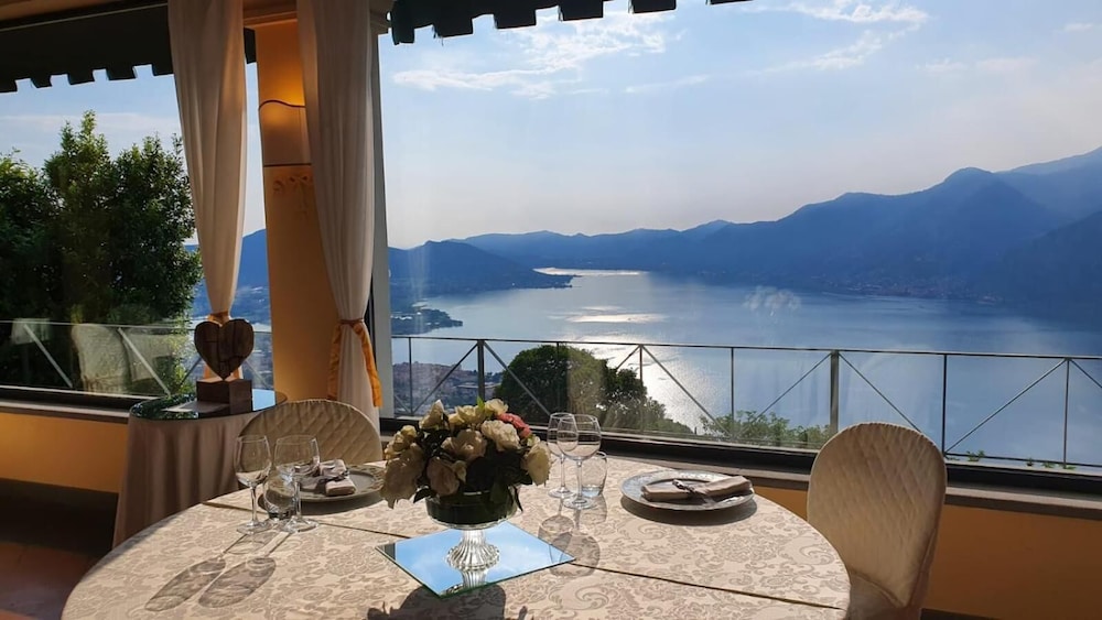 RELAIS DU SILENCE ALBERGO RELAIS I DUE ROCCOLI 37/50