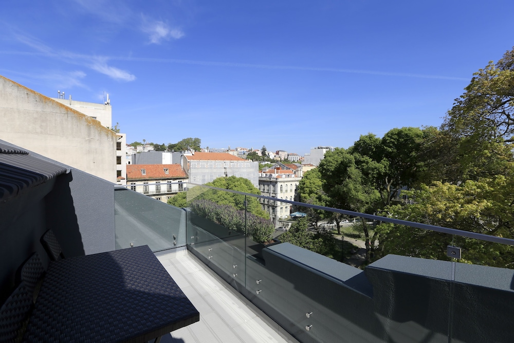 Lisbon Charm Flats 41/50