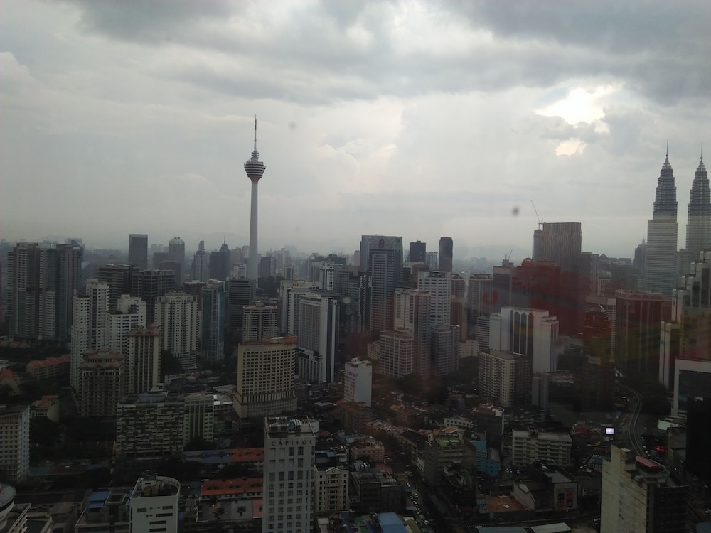 Grand Service Apartment @ Times Square 47/51