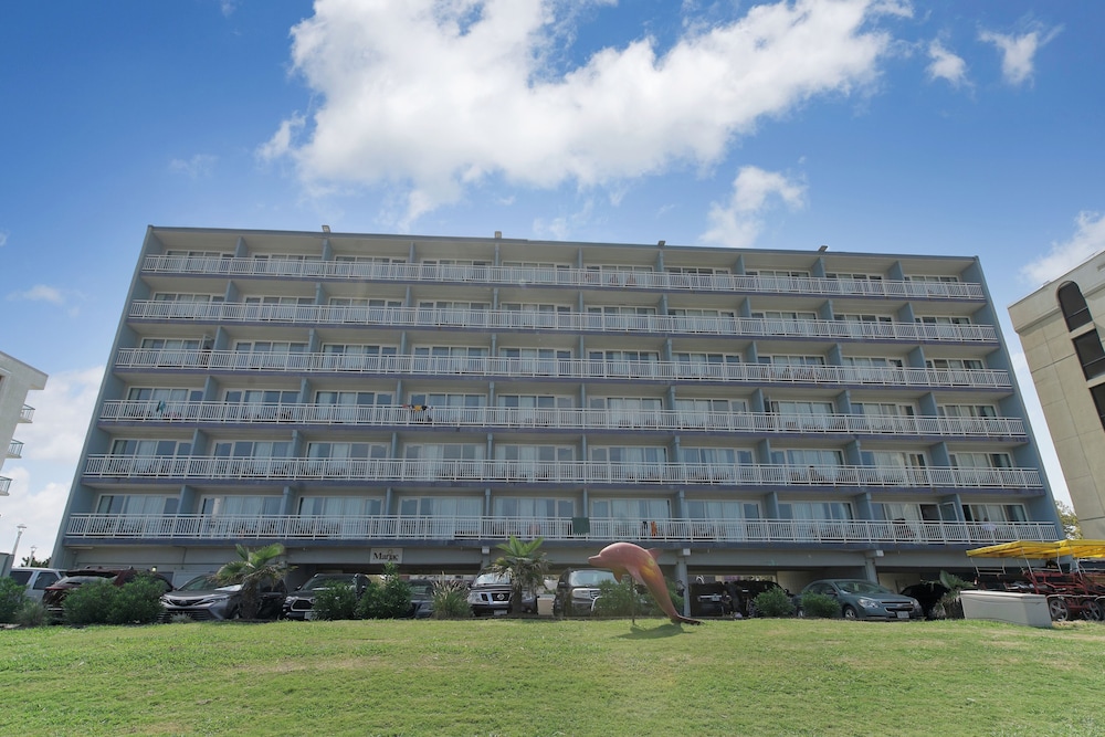 Marjac Suites 6/53