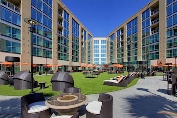 University Plaza Waterfront Hotel 11/50
