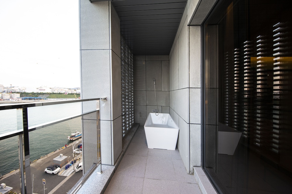 Brown Dot Hotel Ulsan Jangsaengpo 50/50