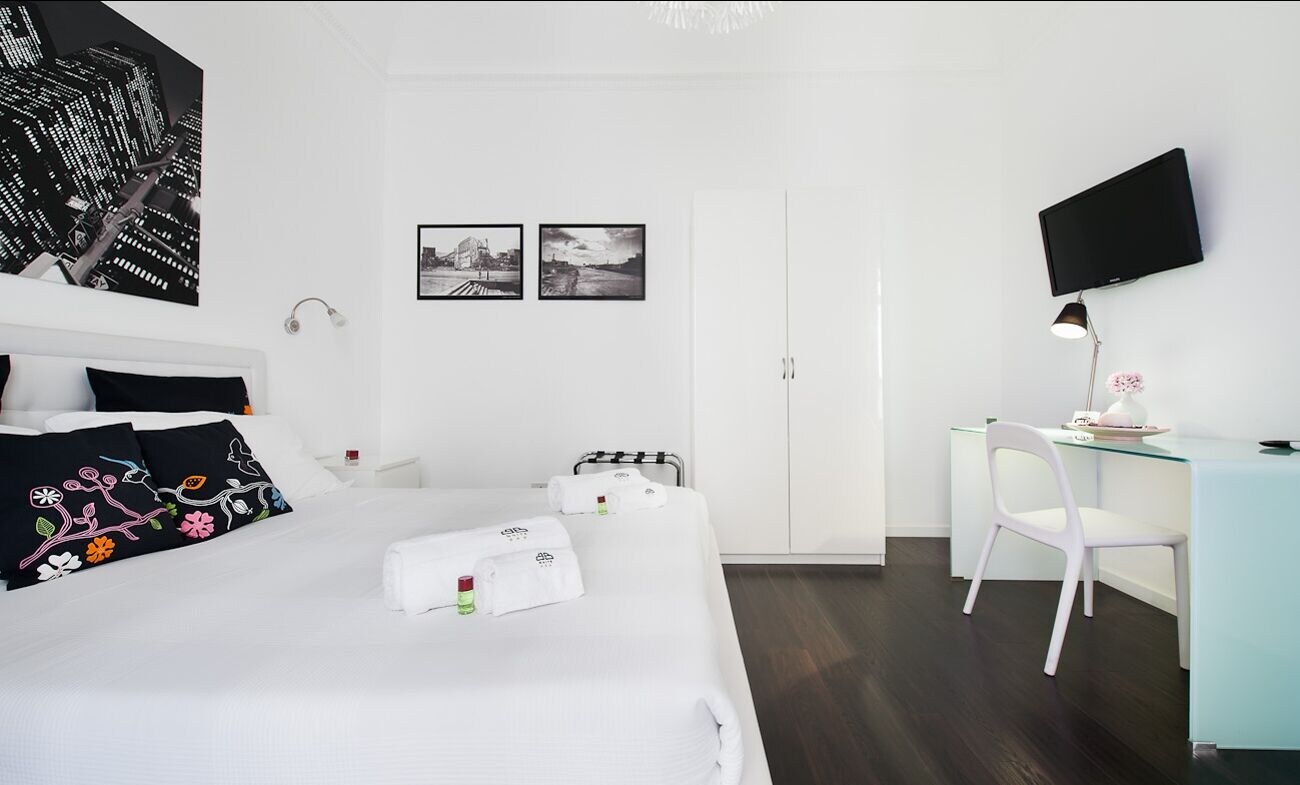 ROOM 1, CLASSIC, DOUBLE BED