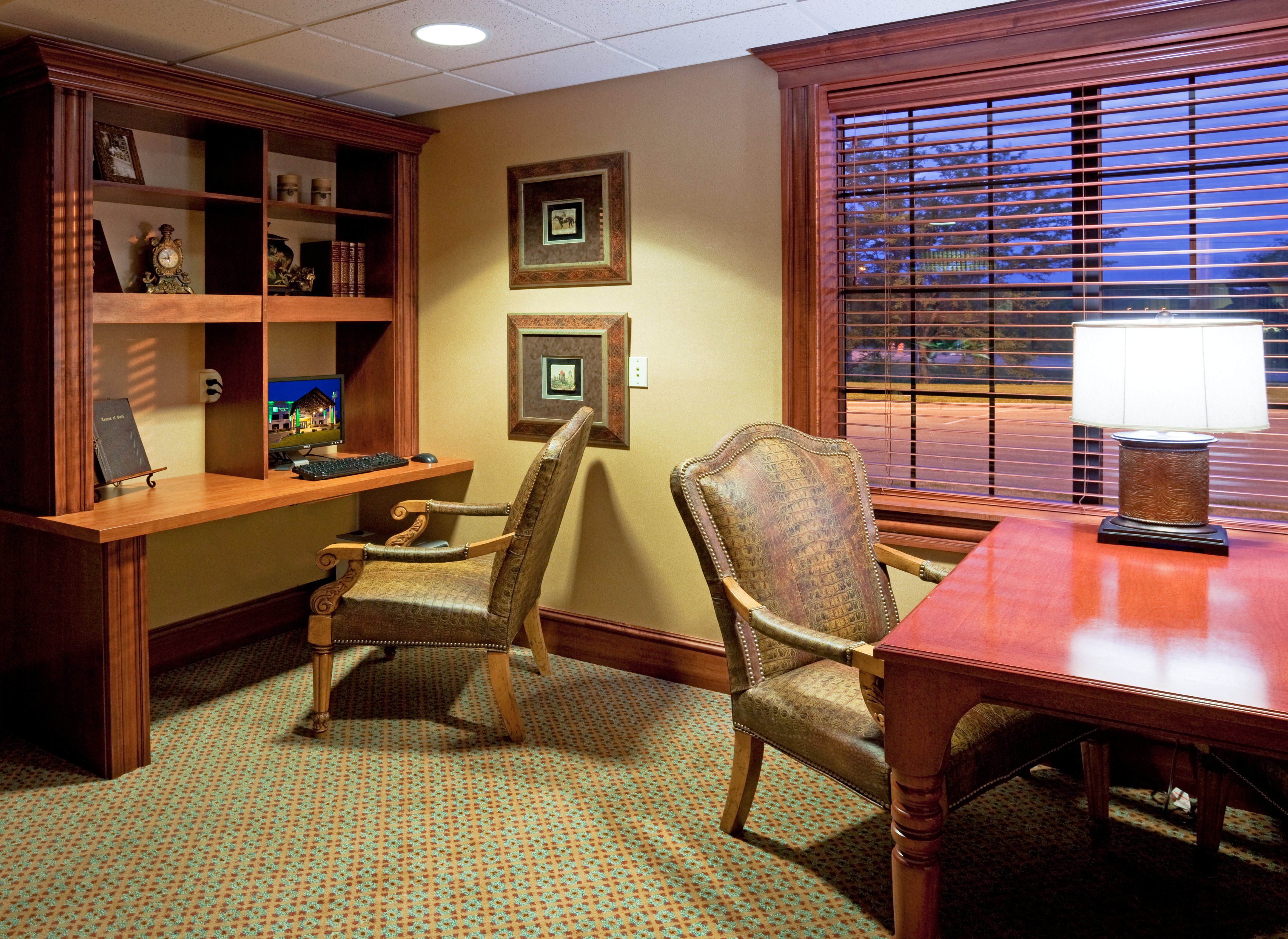 Holiday Inn Hotel Suites Minneapolis Lakeville 24/46