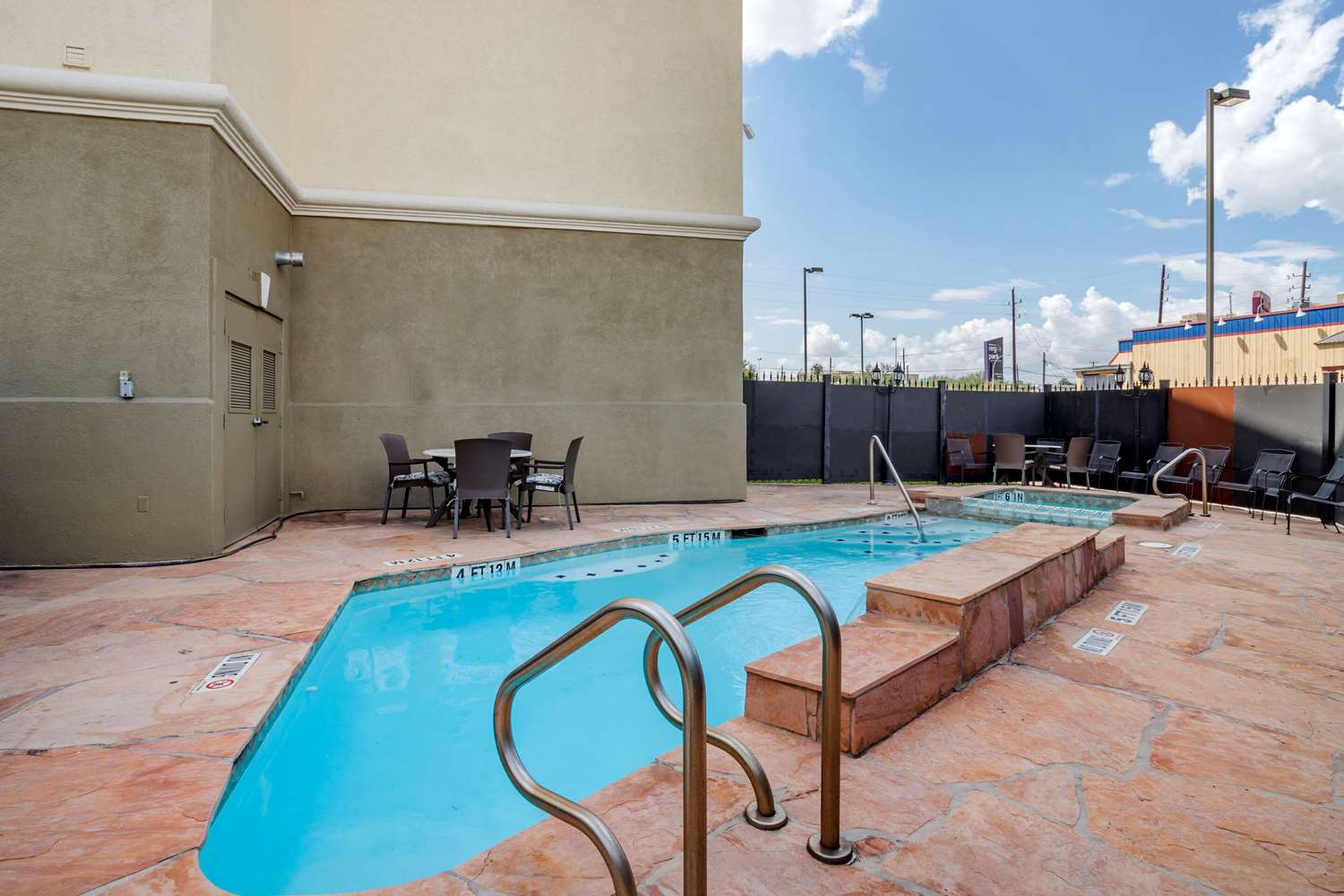 Comfort Suites Houston near Medical Center- NRG Stadium 30/35