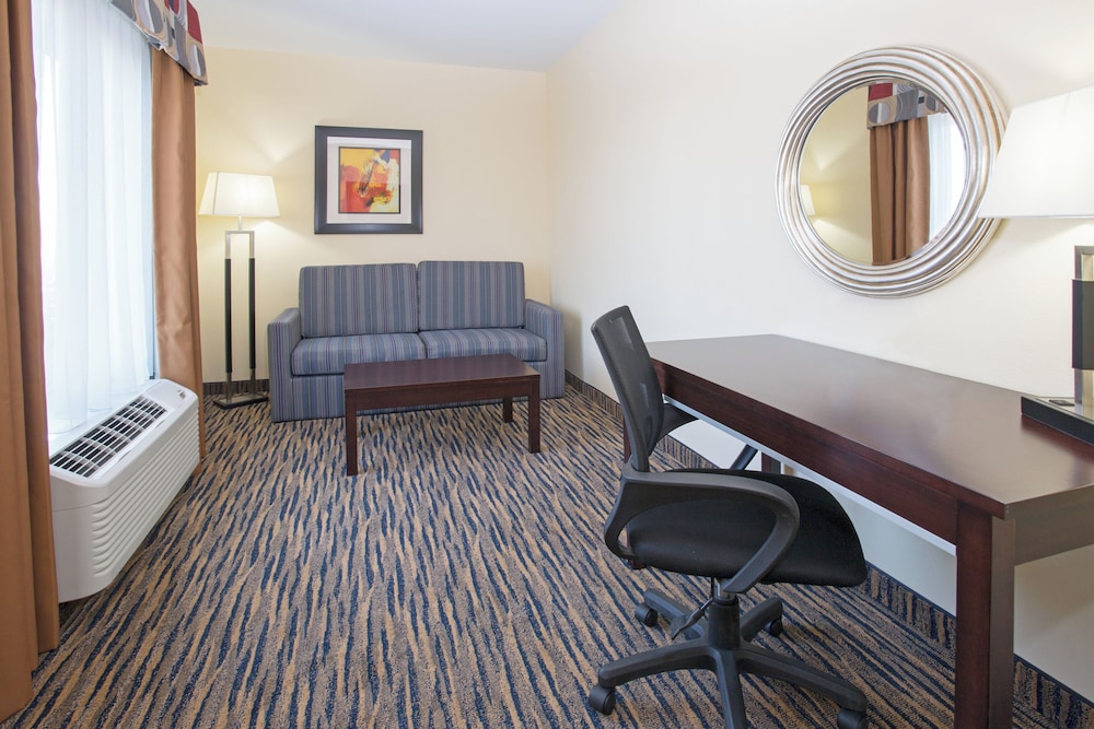 Holiday Inn Express Hotel And Suites Denver North Thornton 50/69