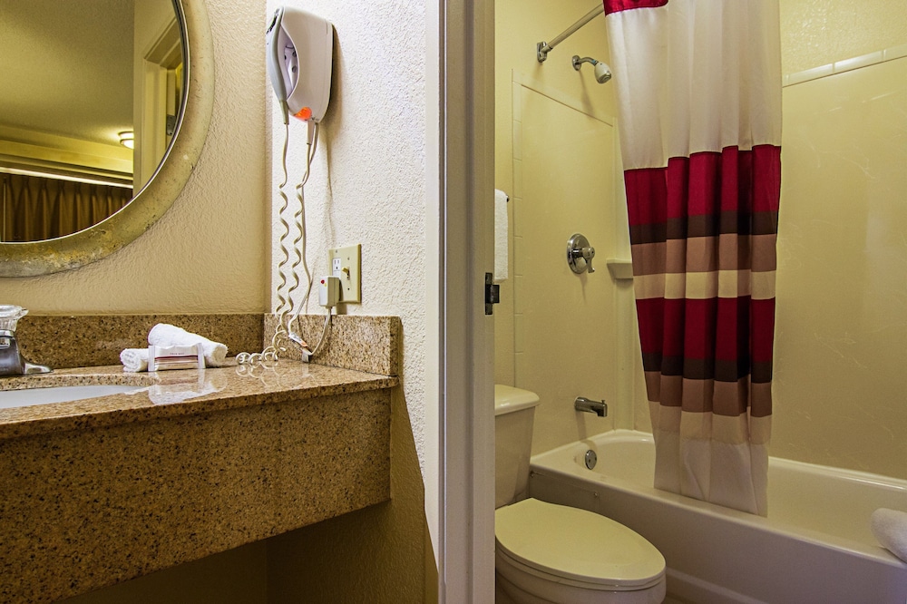 Red Oak Inn Detroit - Southfield 13/36