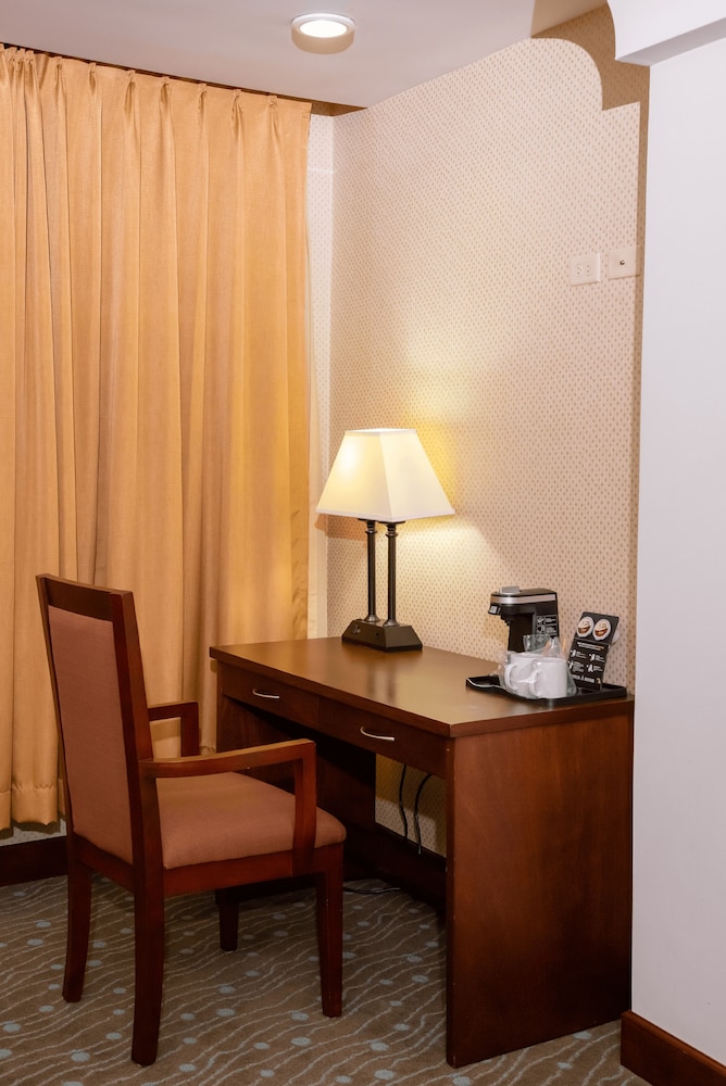 Plaza Juan Carlos Hotel 55/63