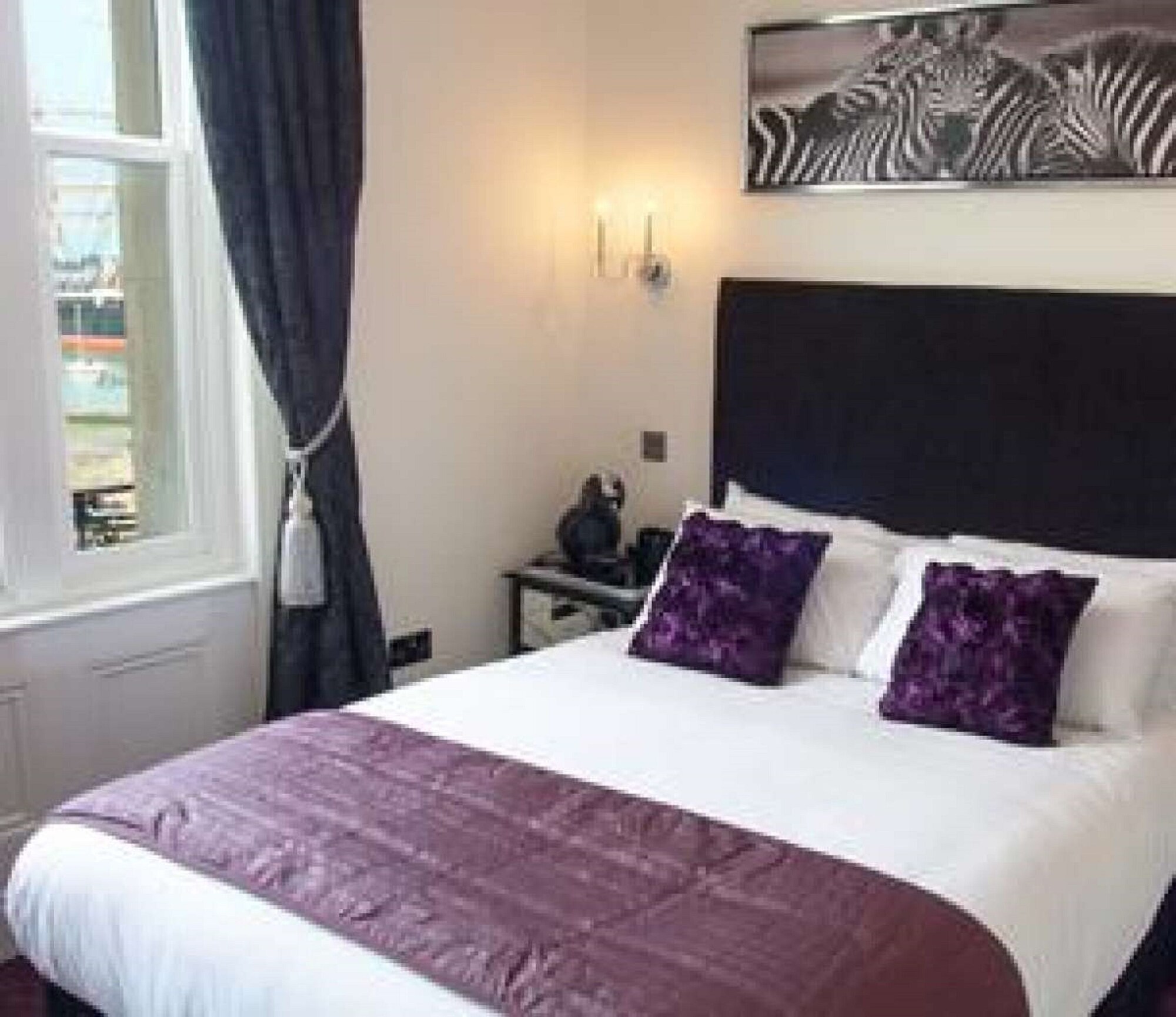 Room, King Bed, Harbour View