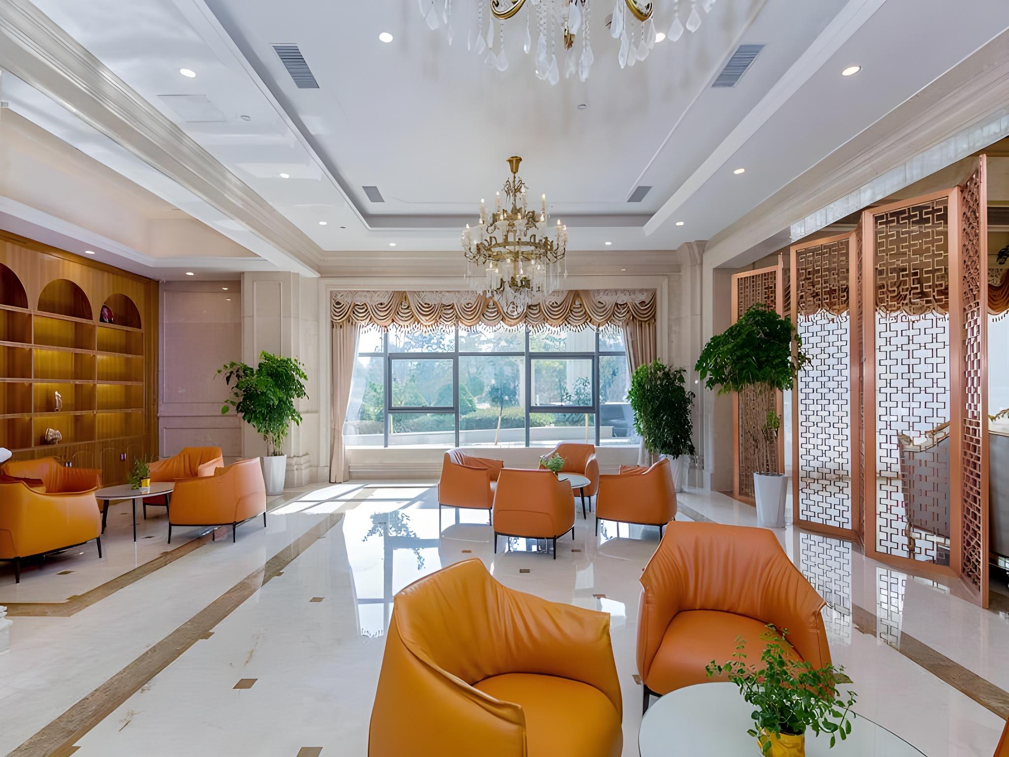 Vienna International Hotel (Huanggang Dongmen Road) 26/37