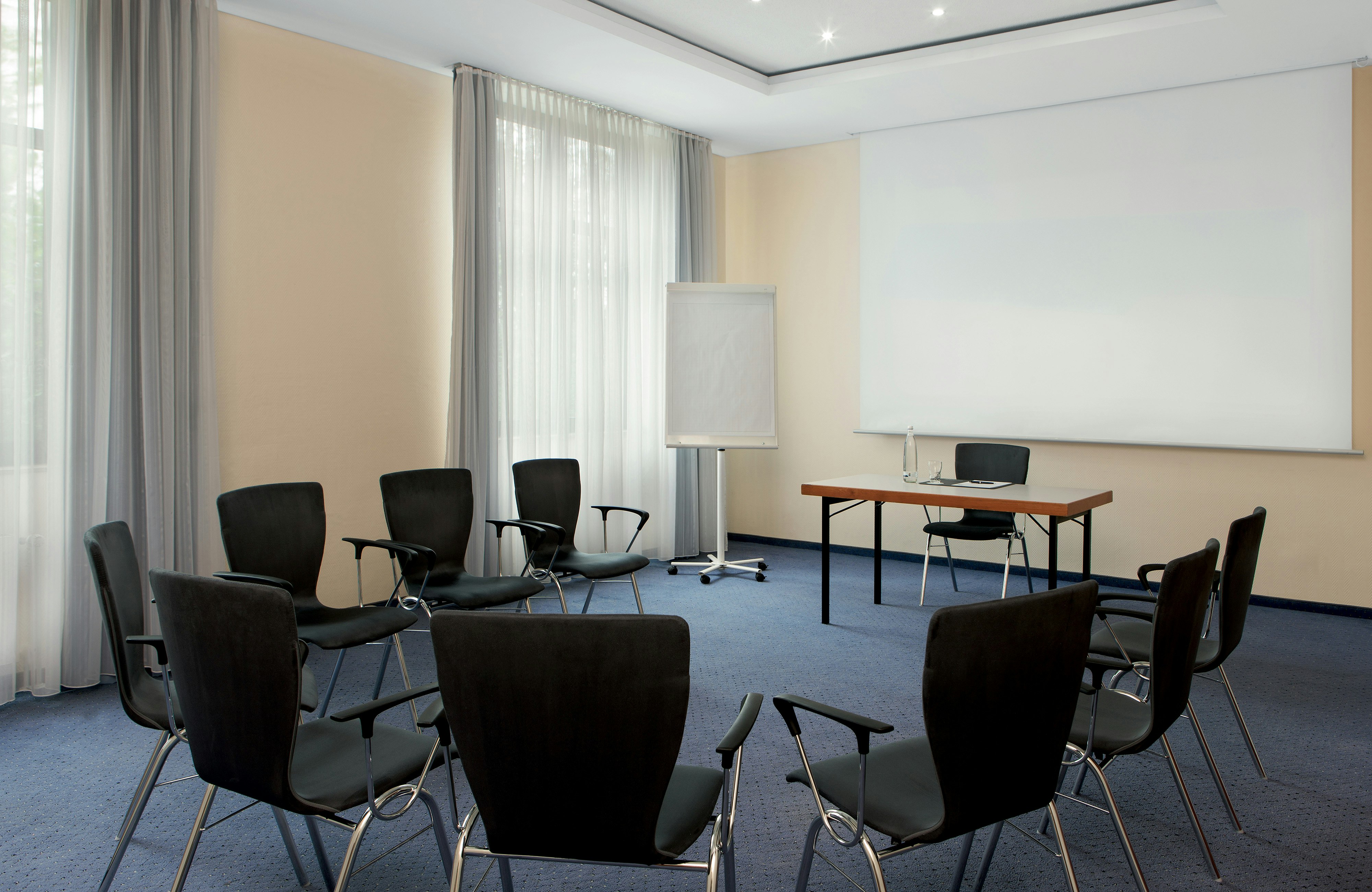 Intercityhotel Magdeburg 55/58