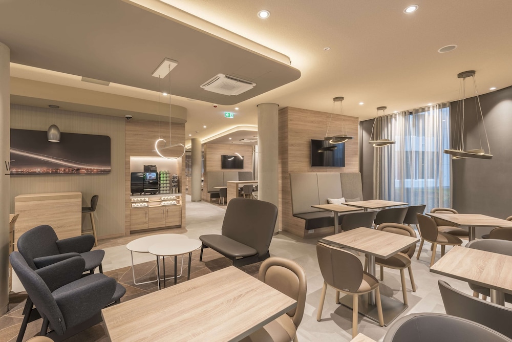 Hampton By Hilton Frankfurt Airport 38/38