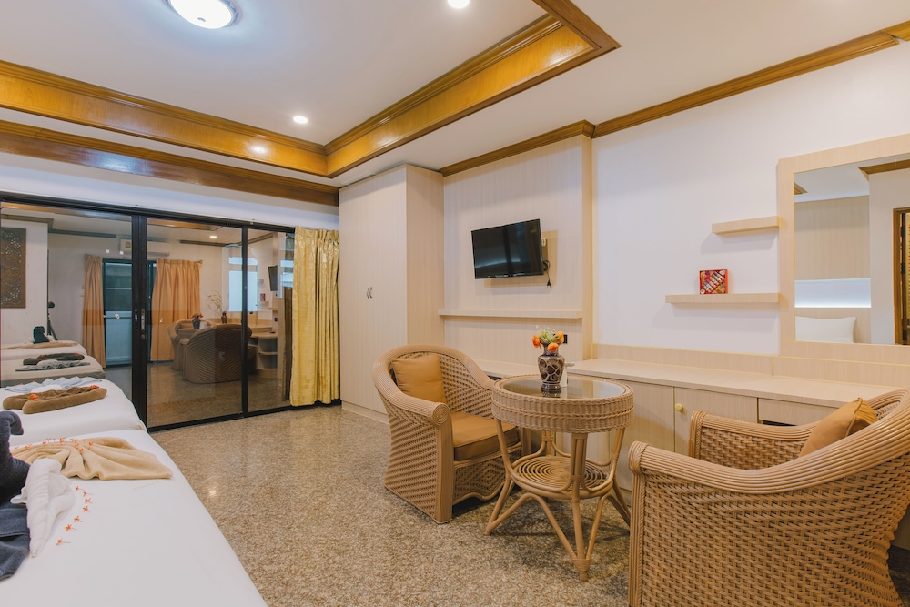 ROYAL PRINCE RESIDENCE 30/50