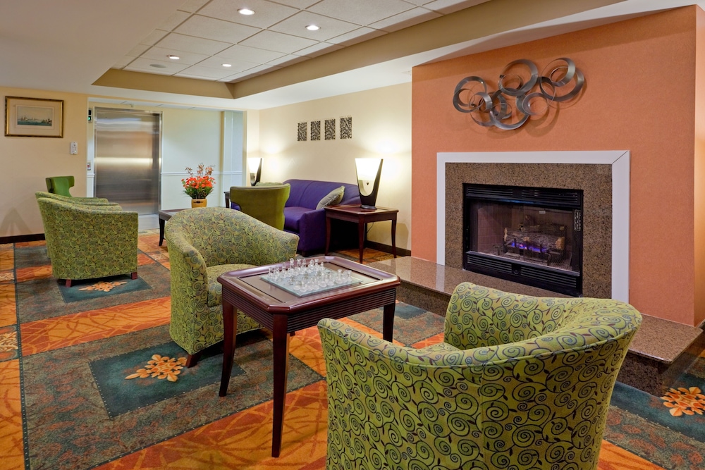Holiday Inn Express & Suites Carneys Point - Pennsville, an IHG Hotel 30/51