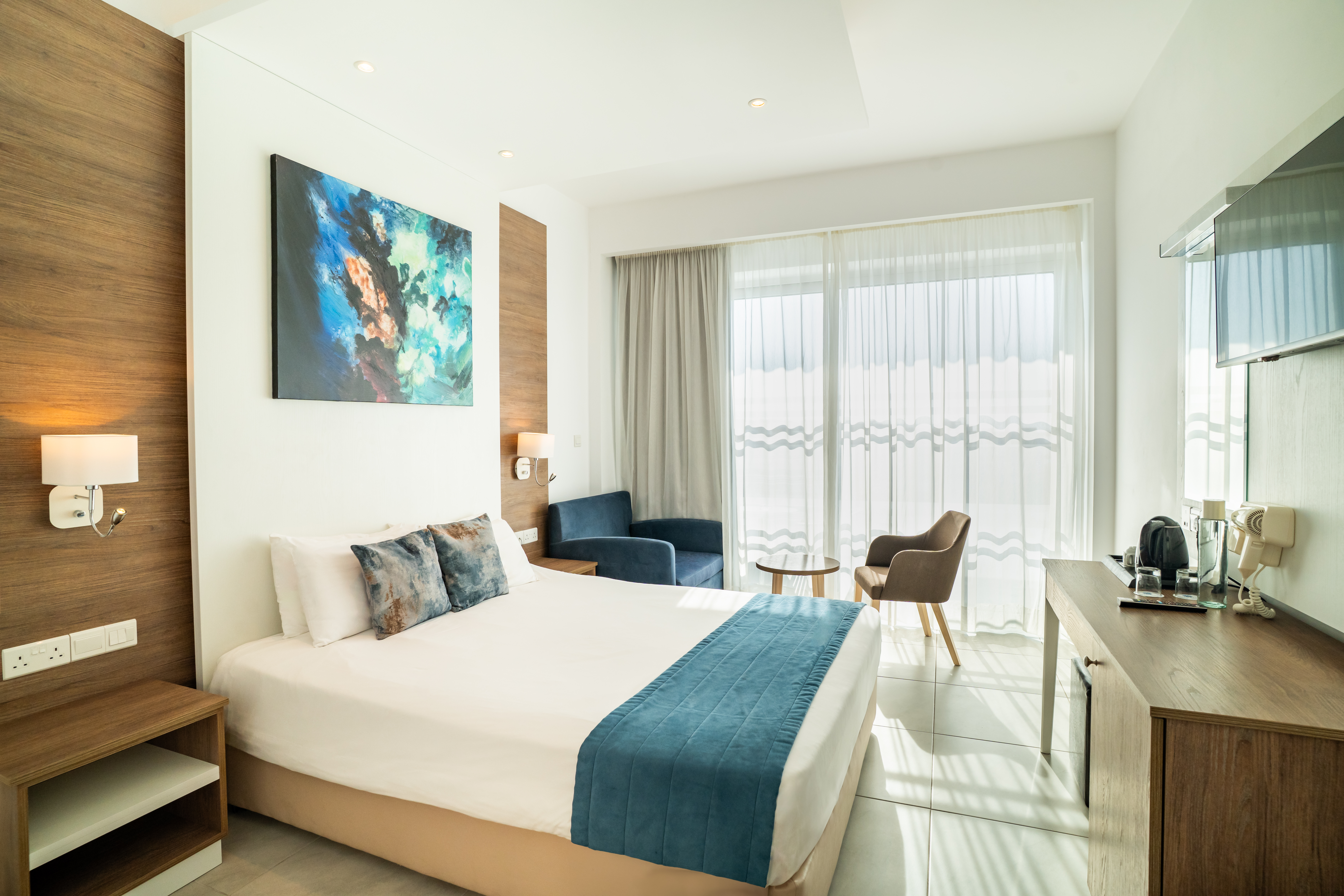 Room, Double or Twin Bed, Lateral Side Sea View