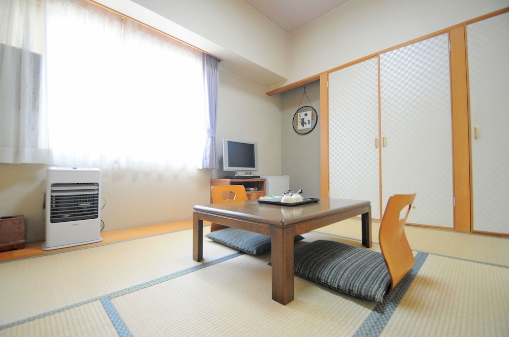 Hotel Saharin 30/50