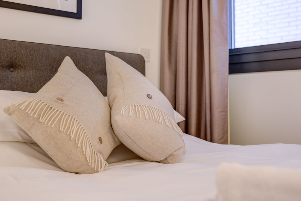 Cleyro Serviced Apartments - Finzels Reach 23/50