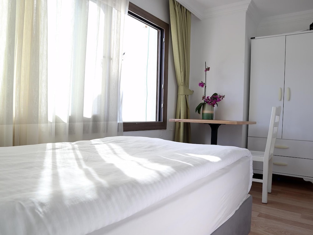Dort Mevsim Pansiyon 13/54