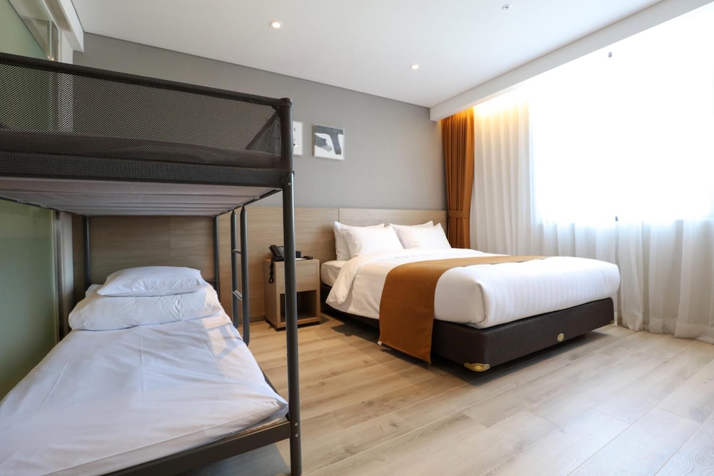 Gangneung City Hotel 28/61