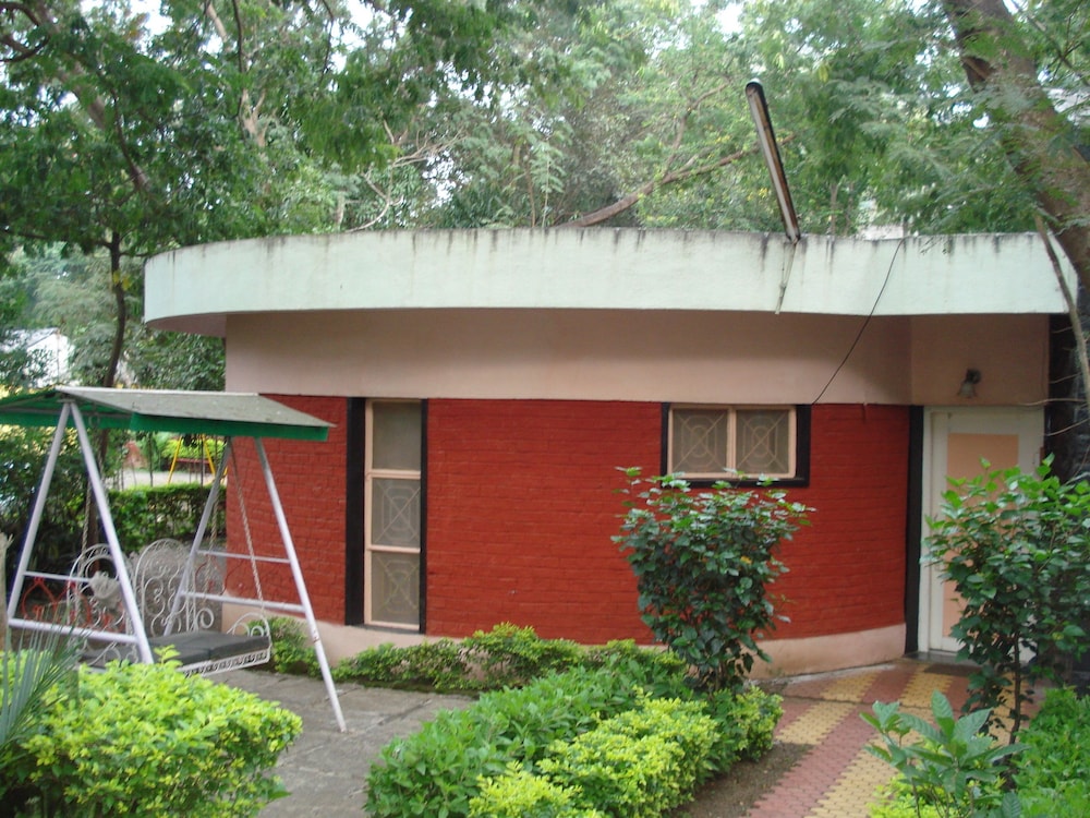 Hotel Tapovan 1/27
