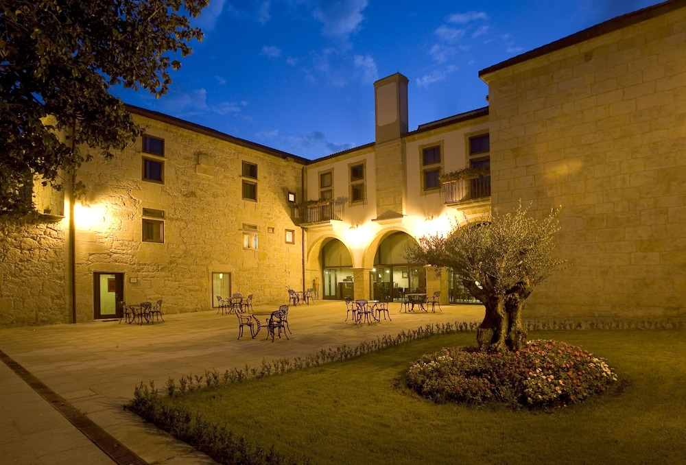 Pazo de Lestrove 21/23