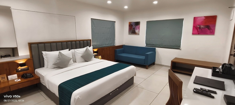 The Fern Wisteria Resort Dhari 29/53