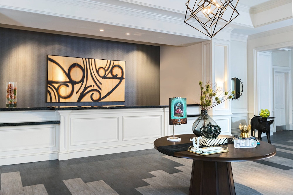 The Lindy Renaissance Charleston Hotel 7/46