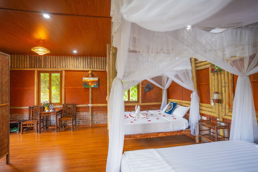 Lotus Field Homestay 10/50