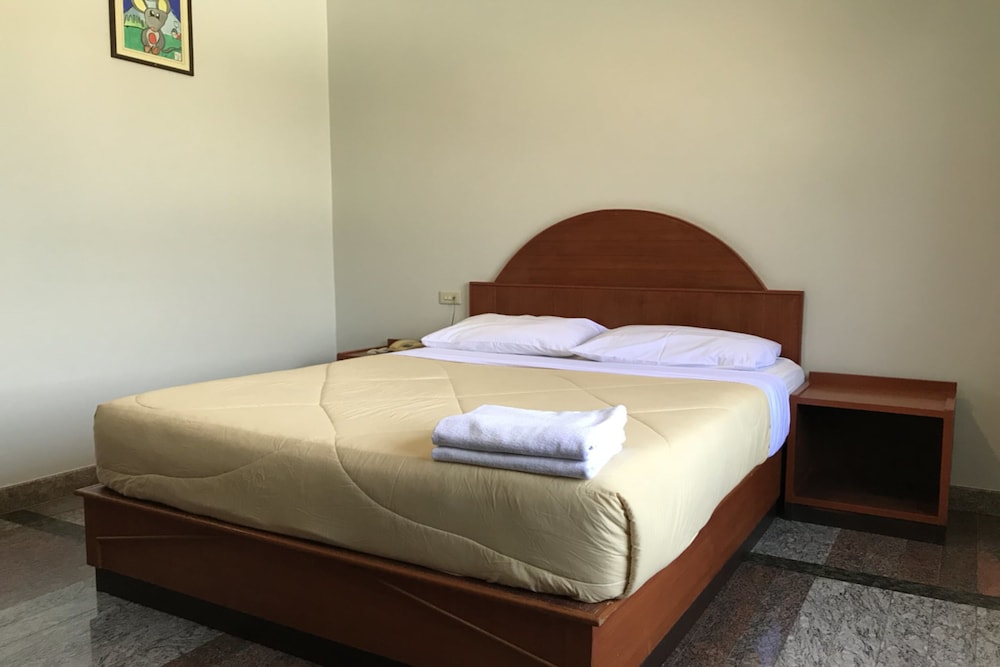 Lopburi Residence 2 Hotel And Resort 5/22
