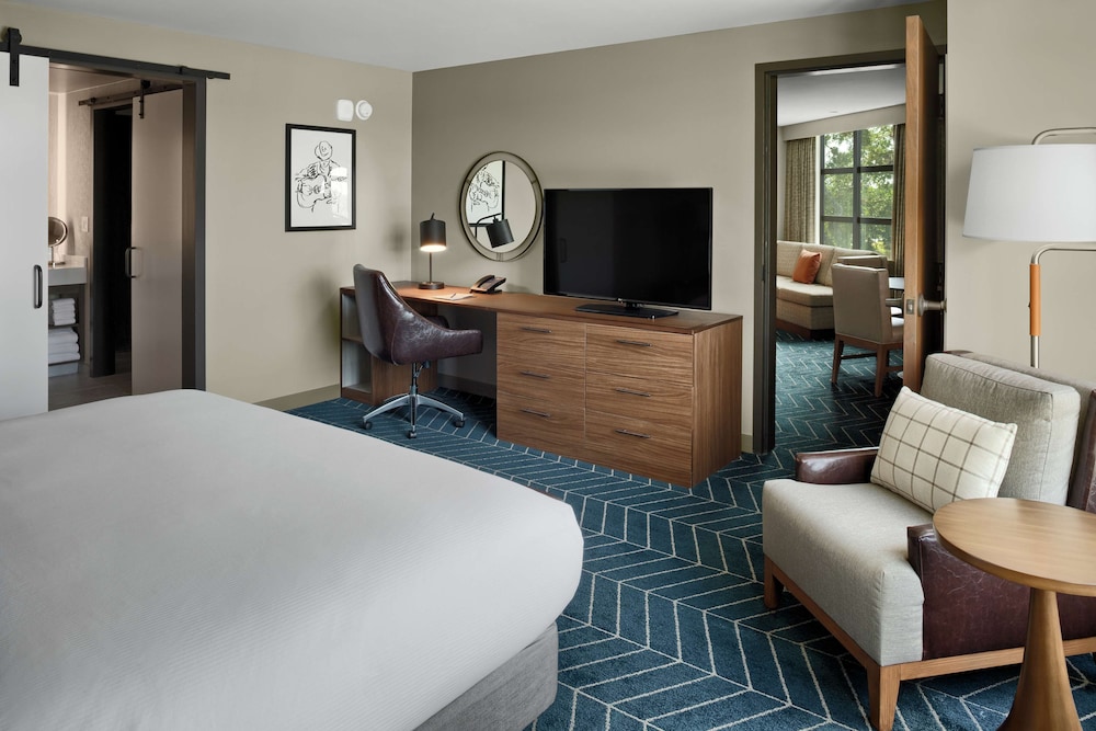 The Bevy Hotel Boerne A Doubletree By Hilton 14/46