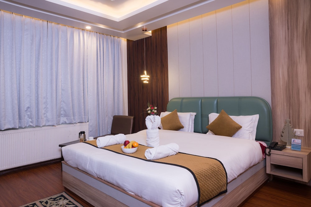 Hotel Abshar 8/23