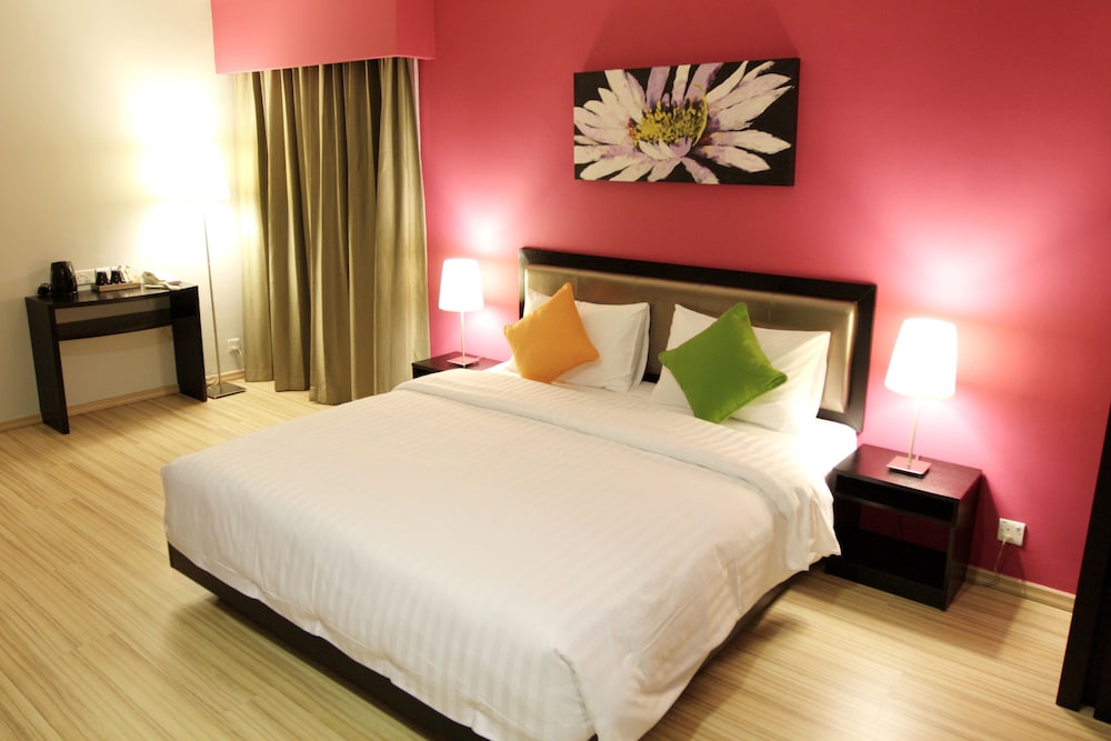 Hotel Brunei 6/43