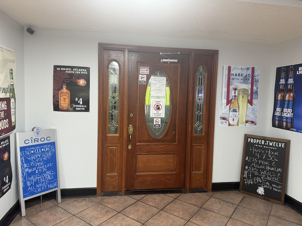 Lobby at Studio 6 Extended Stay - Savannah, GA - Gateway & I-95, SAVANNAH - GA