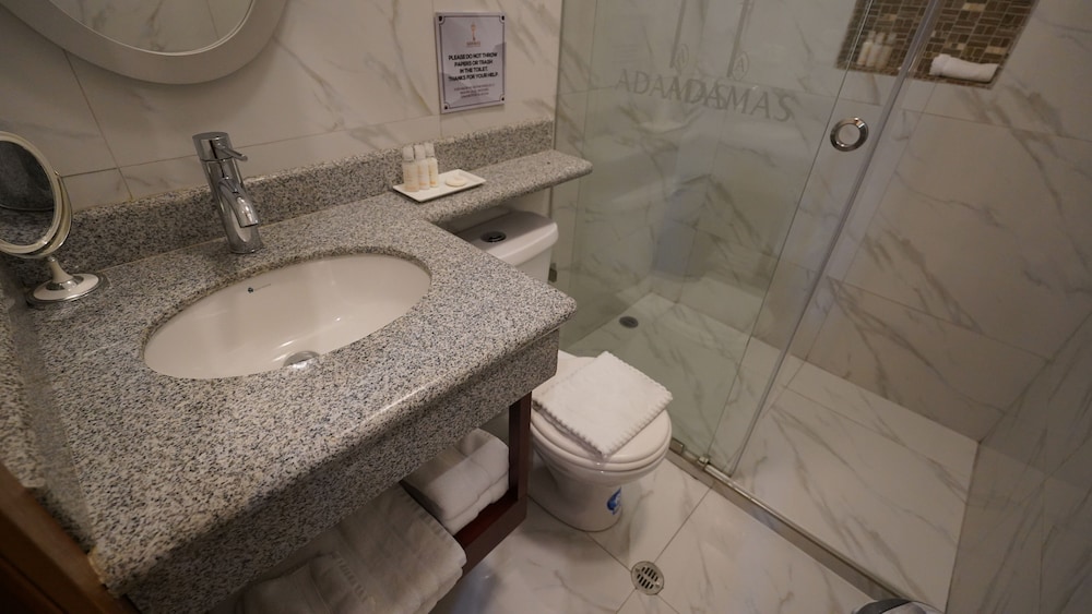 Adamas House Hotel 48/50