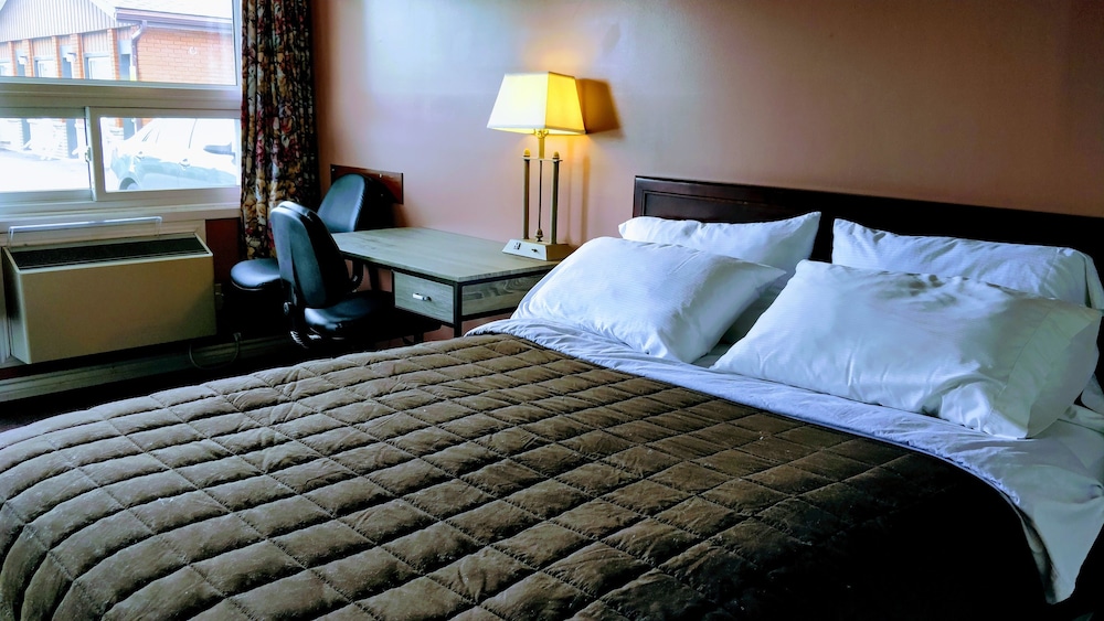 Kings Inn Midland 24/39