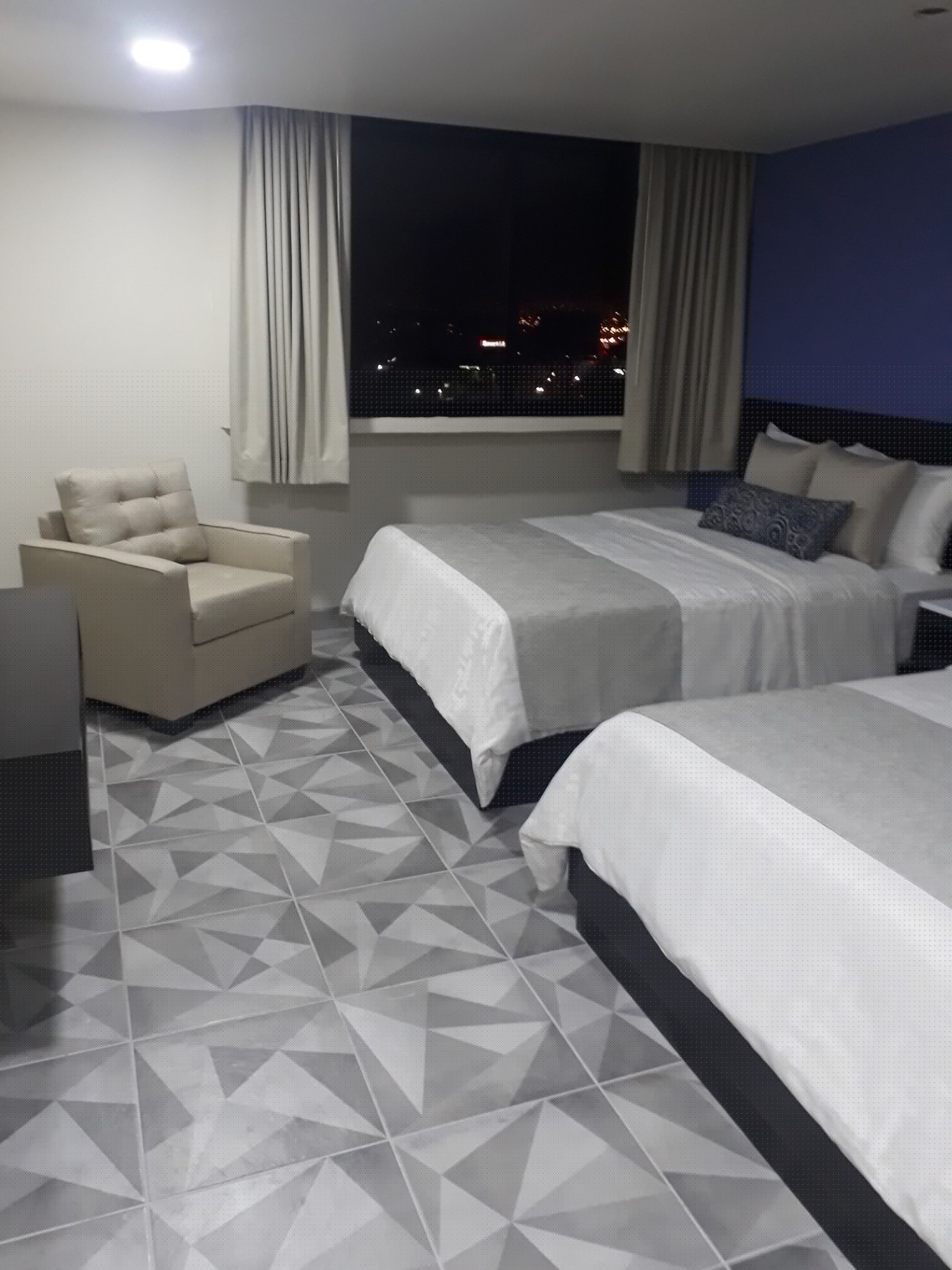 SUPERIOR, DOUBLE BED
