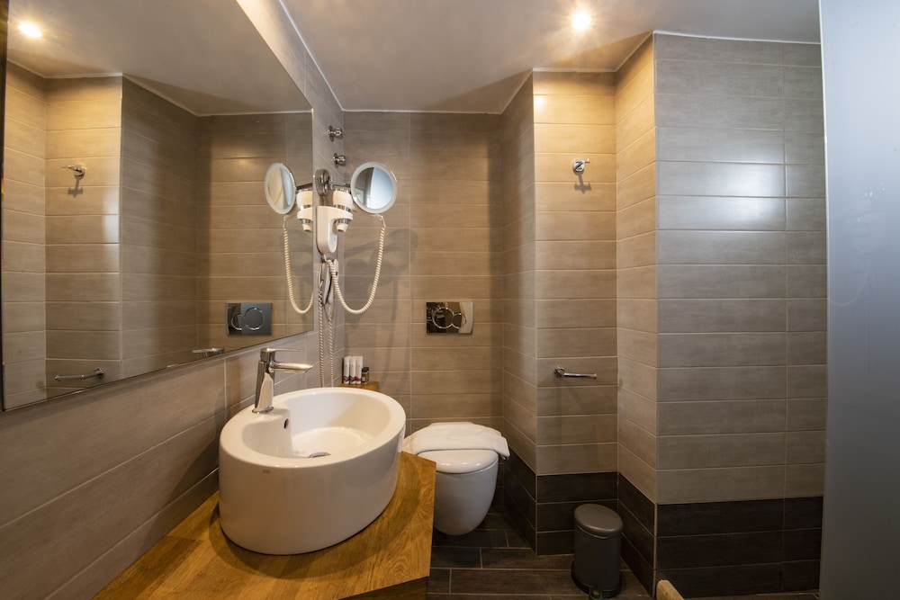 Fresh Boutique Hotel 54/58