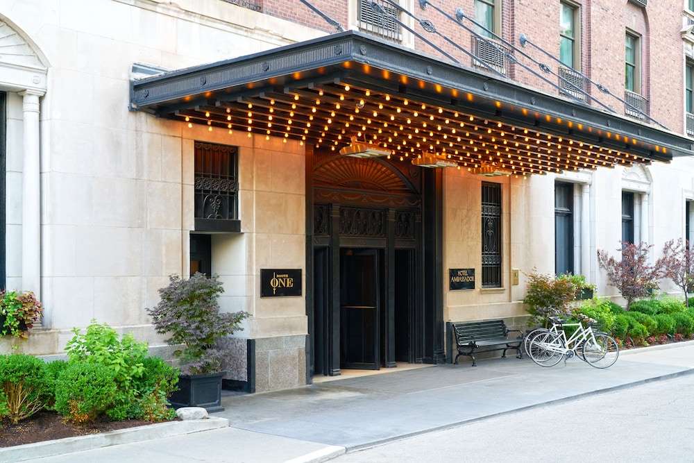 The Chicago Hotel Collection Ambassador Gold Coast in CHICAGO - IL