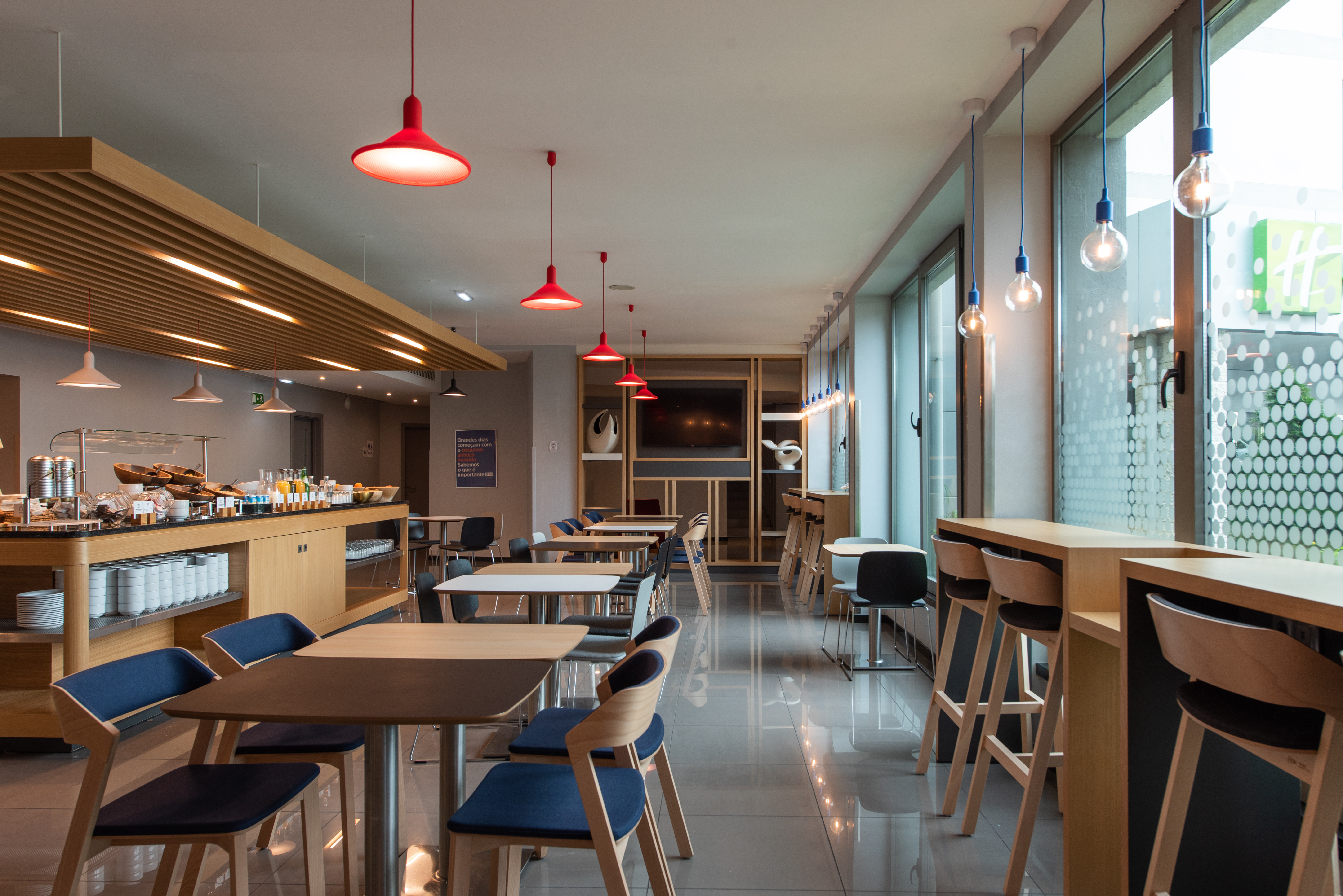 HOLIDAY INN EXPRESS LISBON AIRPORT 53/78