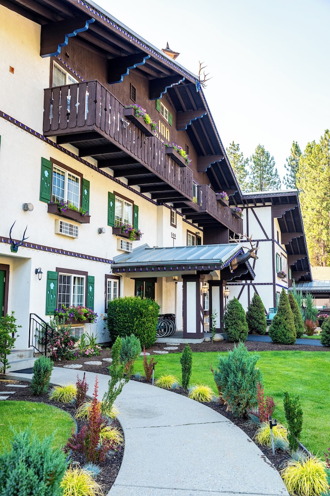 Blue Elk Inn 3/51