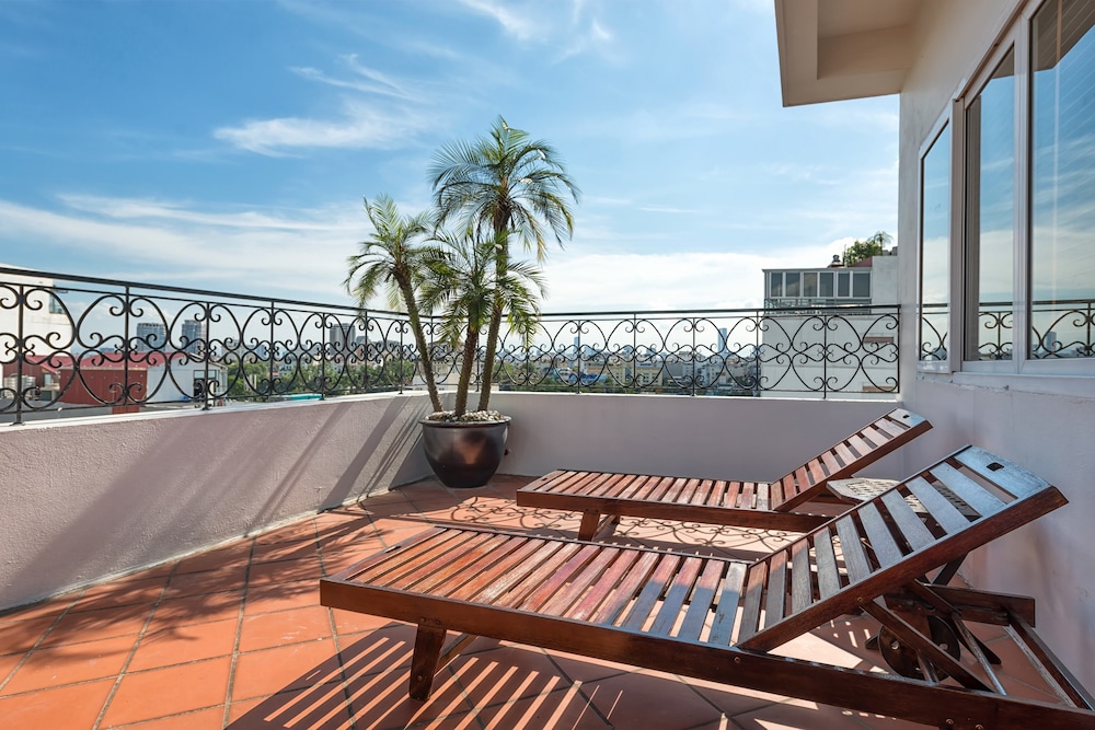 Hanoi Elegance Happy Hotel 24/44