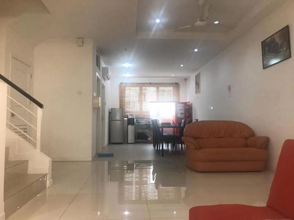 Island Hostel Bayan Lepas Airport 37/46
