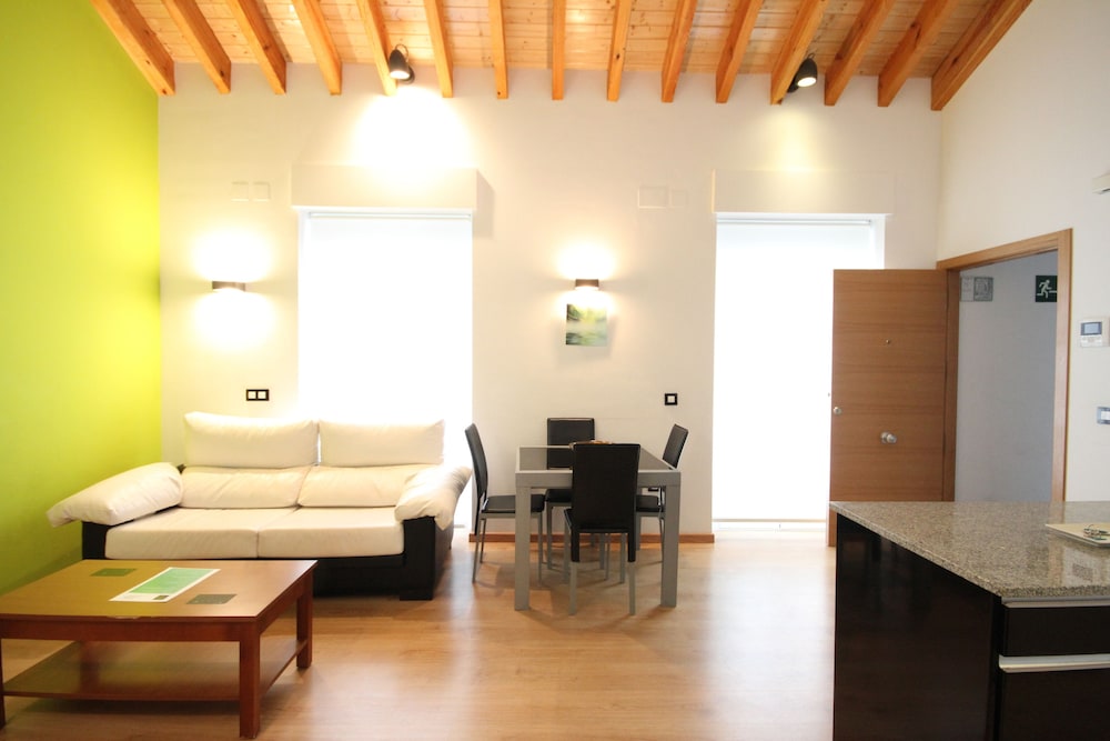 APARTAMENTOS TITO SAN AGUSTIN 45/55