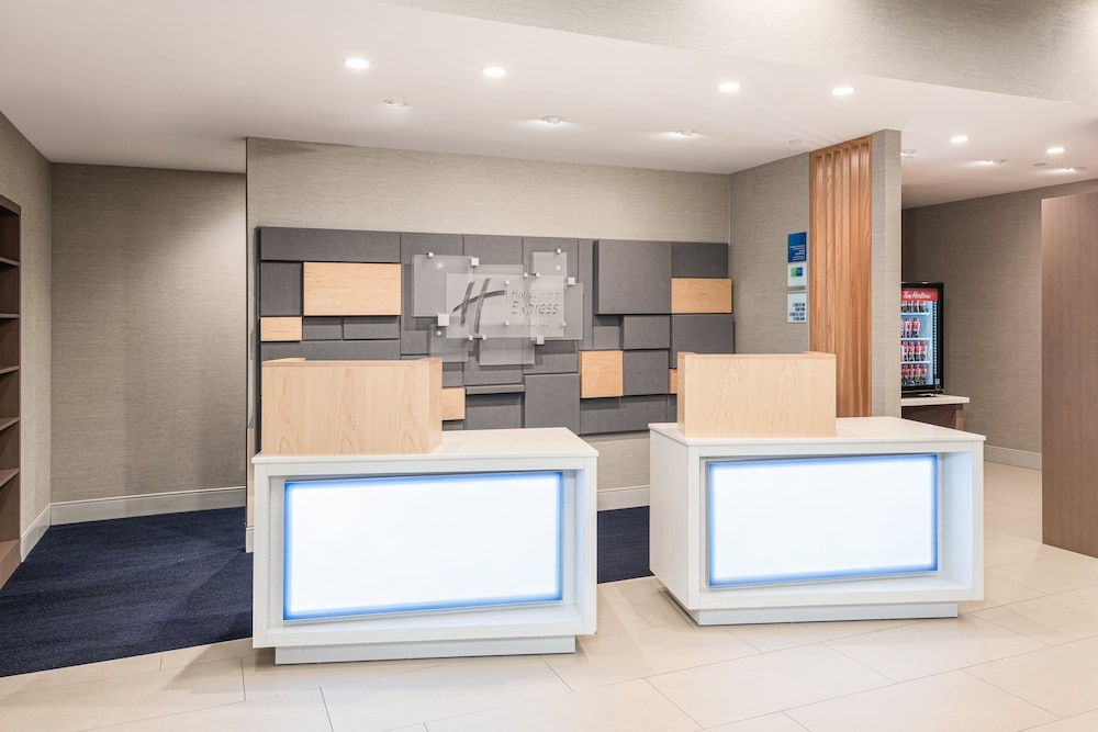 Holiday Inn Express Milton 3/57
