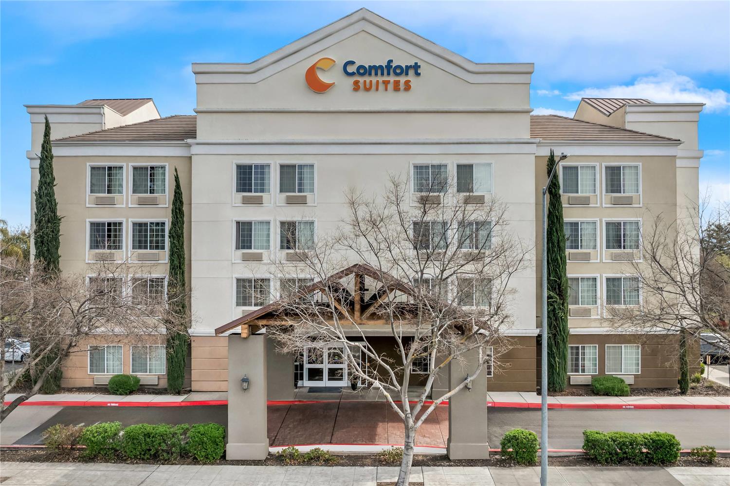 Comfort Suites Clovis - Fresno 6/23