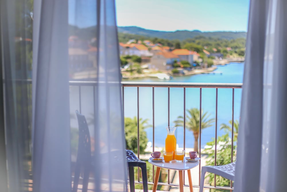 Hotel Lumbarda 28/63